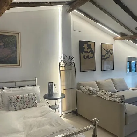 Casa Arbol Holiday home Pedro Bernardo
