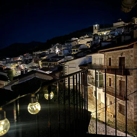 Casa Arbol Holiday home Pedro Bernardo